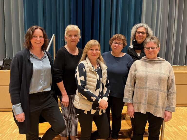 Podiumsdiskussion mit Filmvorführung zum internationalen Frauentag